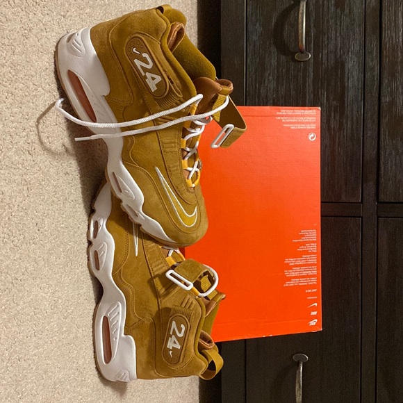 Air Griffey Max 1 - Picture 1 of 7